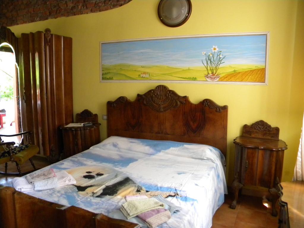 Le Petit Fleur Hotel Bareggio Quarto foto